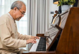Music Helps Seniors Stay Healthy